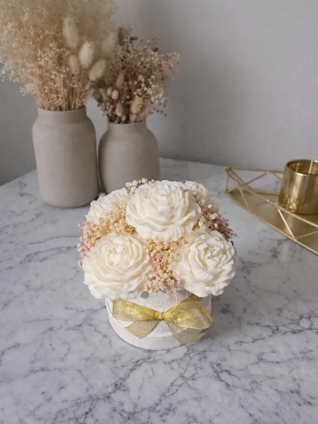 Rucno radena svijeca od pcelinjeg voska